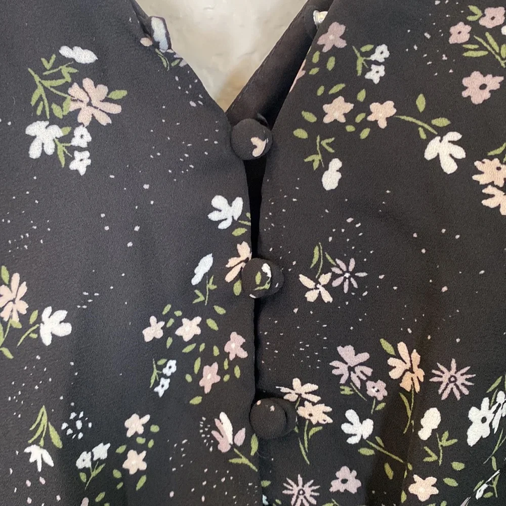 Cupcakes & Cashmere Flirty Lida Floral Dress | size 6 - Picture 7 of 9